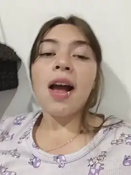 Czat XXX na żywo – DiamondNath_