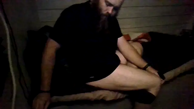 ThisGuy42on Live XXX chat
