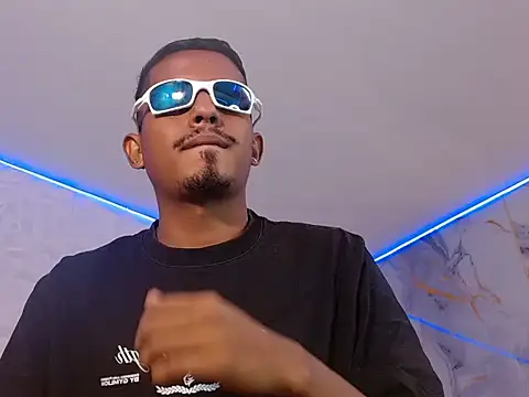 XXX chat uživo modela arthur_s69