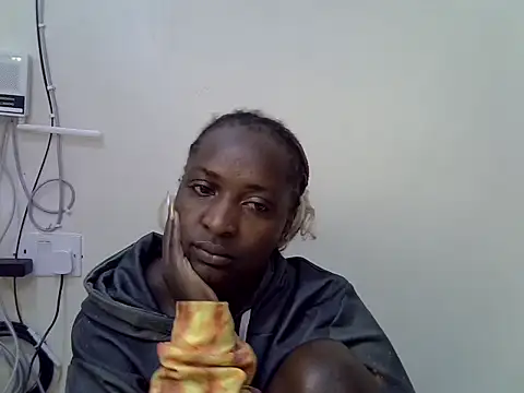 Black_Q Adlı Modelin Canlı XXX Sohbeti