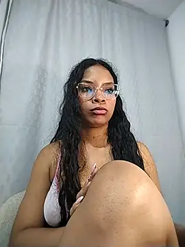 KATALINA_SANTANA_'s Live XXX Chat