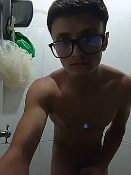 Davitfitnosuke Live XXX Chat