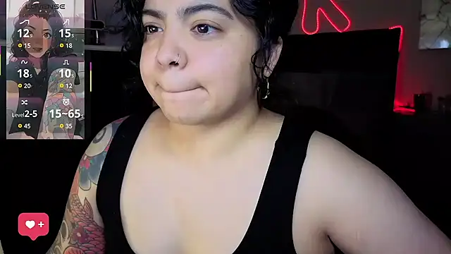 Chat +18 de kimmiakiss22 ao vivo