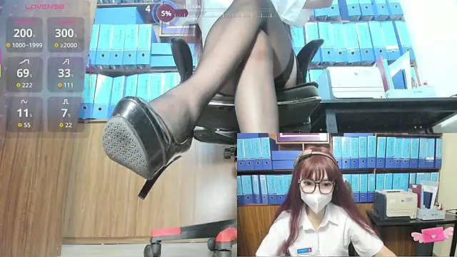 Chat +18 de Office_Sexy ao vivo