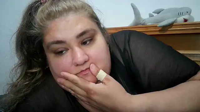צ'אט XXX בשידור חי של nicholle