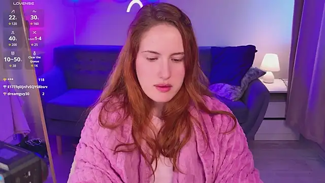 ChloeAster Adlı Modelin Canlı XXX Sohbeti