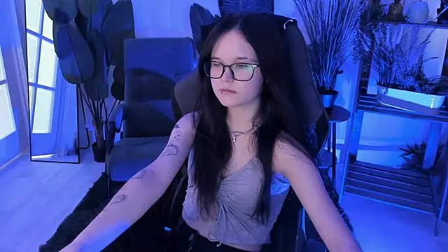 Elainebeness Chat XXX in diretta