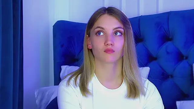 StacyEvances Adlı Modelin Canlı XXX Sohbeti