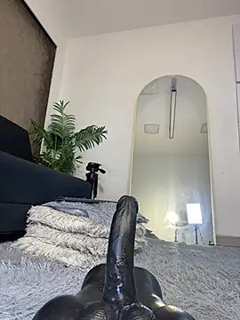 Isa__Blanc Adlı Modelin Canlı XXX Sohbeti
