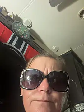 LilMissKaos Adlı Modelin Canlı XXX Sohbeti