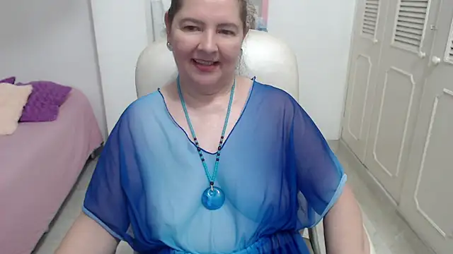 leonela_69 live XXX chat