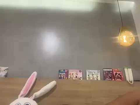 ChocolateCakeQueen live XXX chat