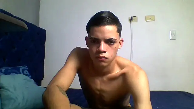 Czat XXX na żywo – Latinos_2001