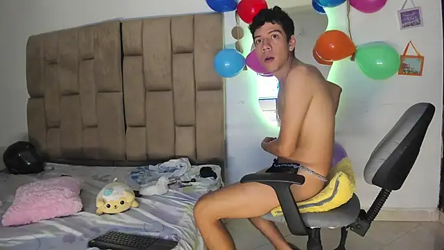 Aaron_Grant Live XXX-Chat