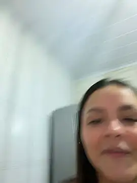 Chat +18 de Claireredfield ao vivo