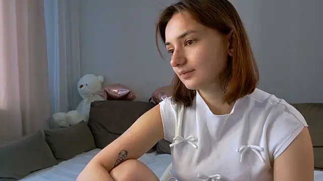 Lelia_Vibe Adlı Modelin Canlı XXX Sohbeti