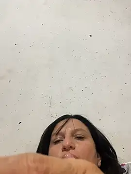 Luna_milf13 现场XXX聊天