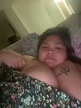 BiggtittiesX: απευθείας συνομιλία ΧΧΧ