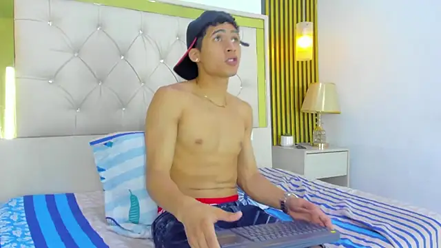 XXX chat uživo modela JARED_BOY1