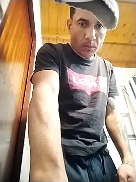 TrappingTransit Live XXX-chat