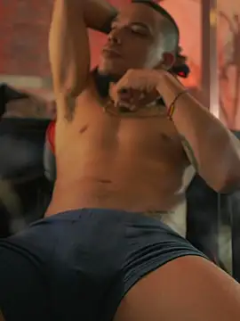 XXX chat uživo modela AlphaMasterXxx