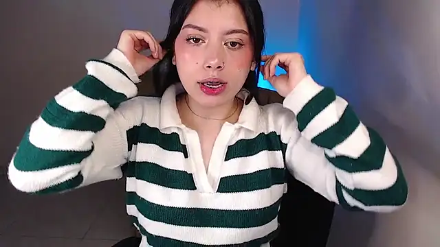 צ'אט XXX בשידור חי של iam_emy