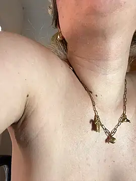 Adeline_1 라이브 XXX 채팅