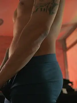AlphaMasterXxx Chat XXX live