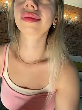 BellaSuns' Live XXX Chat