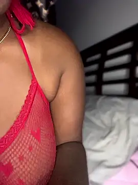 ItsForeignbabe Chat XXX in diretta