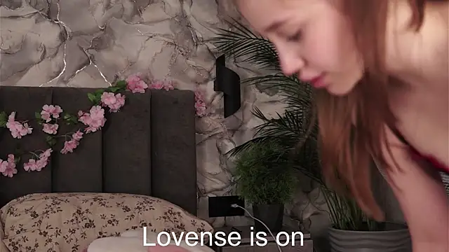 AmiLewis' Live XXX Chat