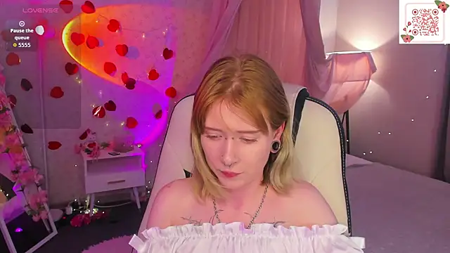 Elira_Vane Adlı Modelin Canlı XXX Sohbeti
