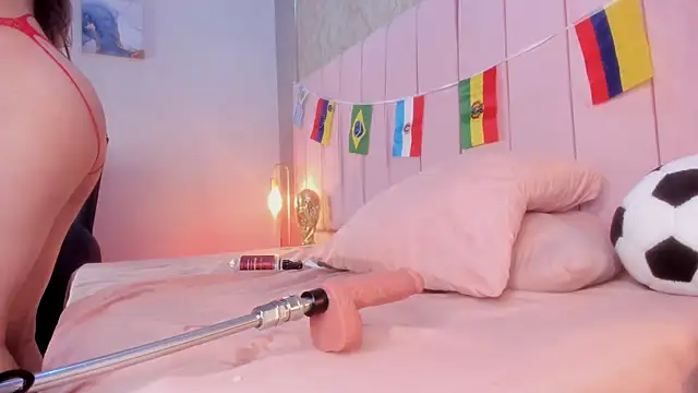 Chat XXX en directo de Hillary_Collins1