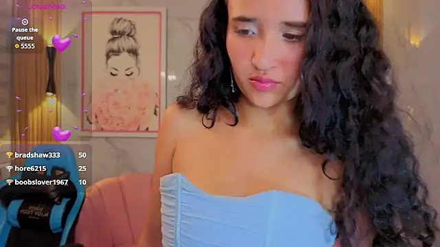 bella_vibess_s élő XXX-chatje