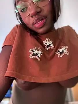 alissradiante1's Live XXX Chat