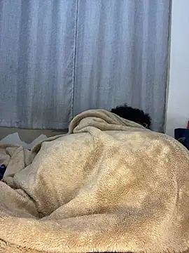 XXX chat uživo modela BoobsQueeen