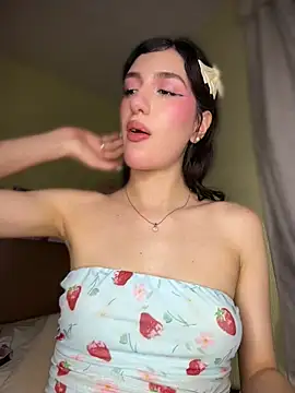 Emily-hottson Adlı Modelin Canlı XXX Sohbeti