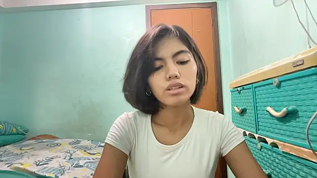 YukikoSchaefers' Live XXX Chat