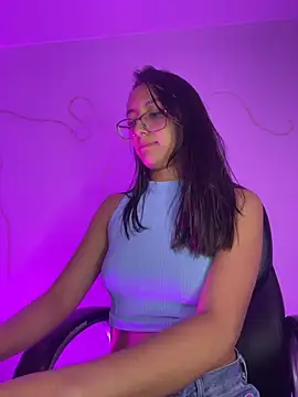 Chat XXX en directo de MoonLitDoll