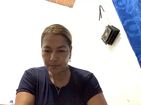 Jlo_69 Chat XXX in diretta