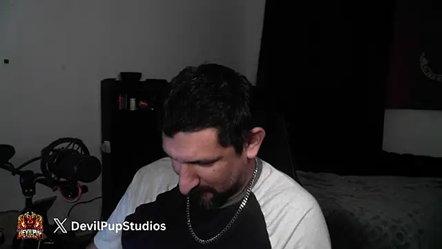 Chatroom XXX en direct de DevilPup75_