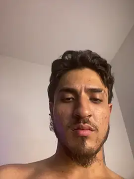 Kriss_EdwardsのライブXXXチャット