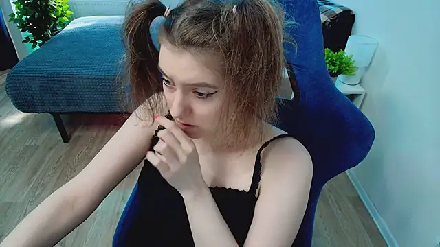 CranberryHot's Live XXX Chat