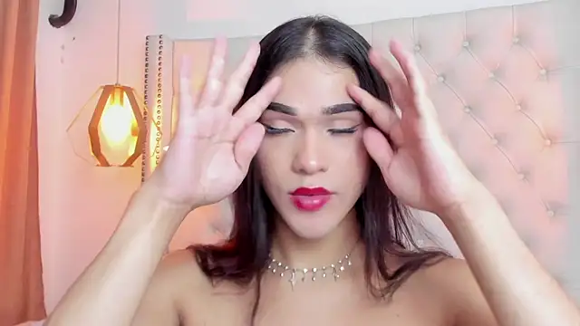 XXX chat uživo modela _ISALITTLESTAR_