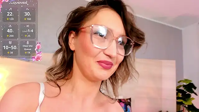 Chat +18 de CharmingAnnie ao vivo