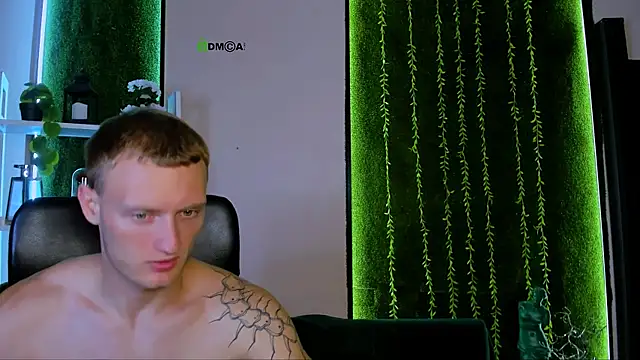 emmanuel_shine Adlı Modelin Canlı XXX Sohbeti