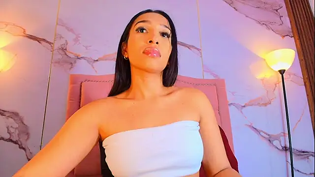Chat +18 de AlyaThompson ao vivo