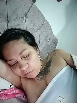 XXX chat uživo modela Tiphanydirty3