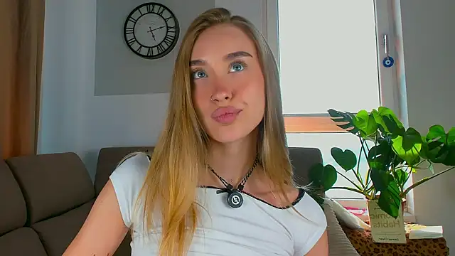 SugarSkye's Live XXX Chat