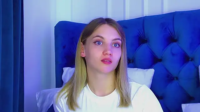 StacyEvances' Live XXX Chat